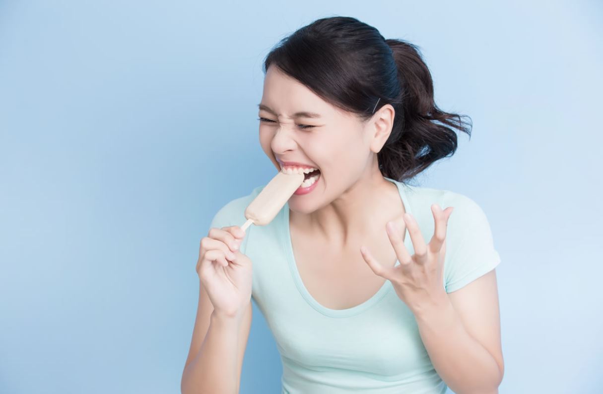 Nên ăn thế nào để hạn chế việc răng bị ê buốt